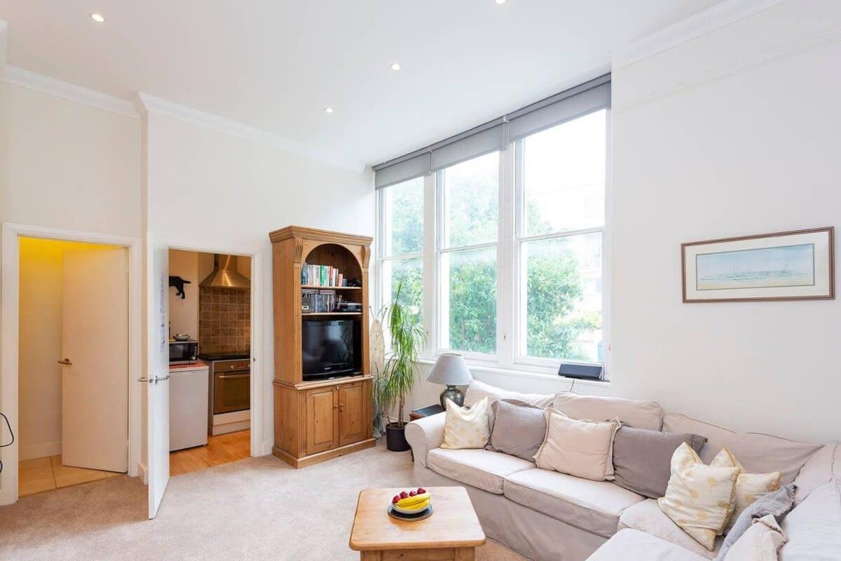Charming Studio Near Clapham Common Appartement Londen
